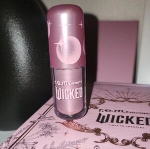 r.e.m beauty x wicked galinda eyeshadow